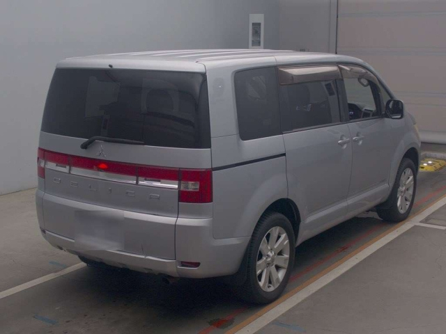 MITSUBISHI DELICA D5 2013