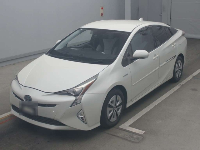 TOYOTA PRIUS 2016