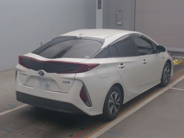 TOYOTA PRIUS PHV 2017