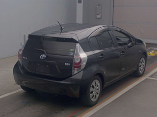 TOYOTA AQUA 2012