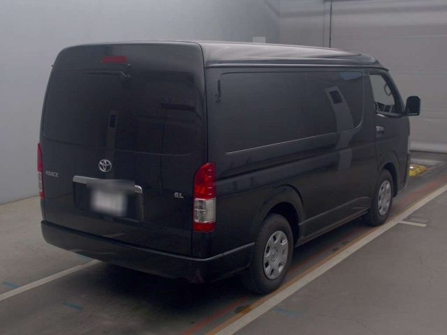 TOYOTA HIACE 2022