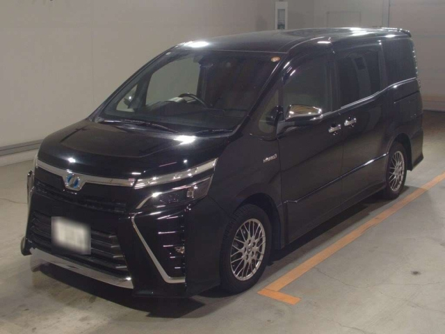 TOYOTA VOXY 2018