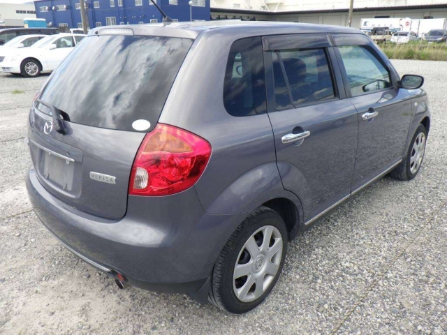 MAZDA VERISA 2009