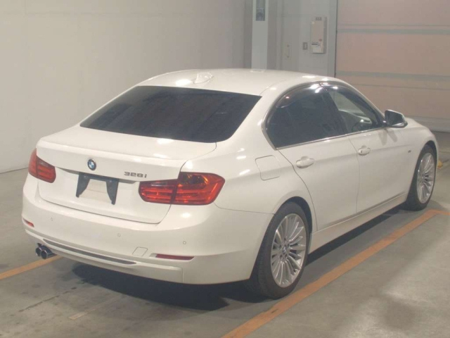 BMW 3 SERIES 2012