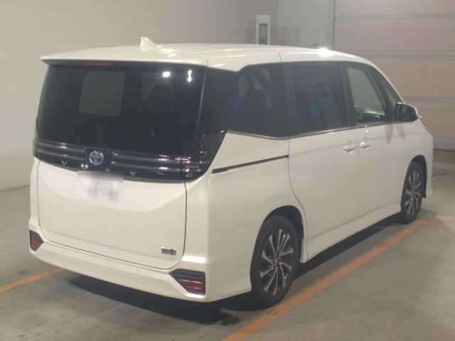 TOYOTA VOXY 2025