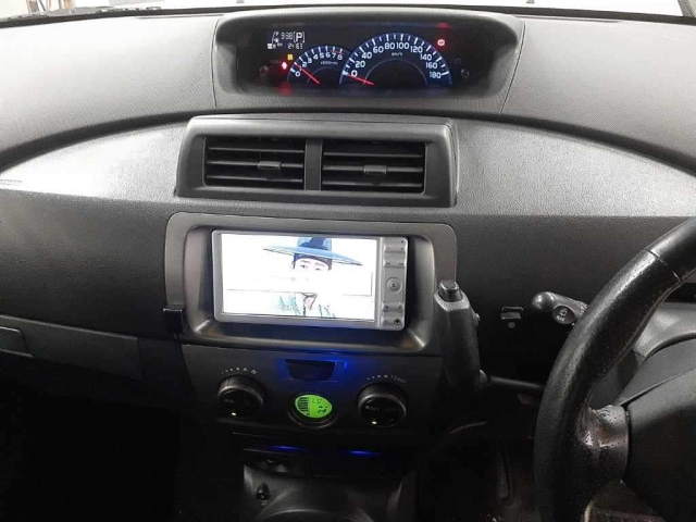 TOYOTA BB 2010