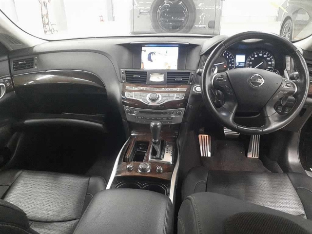 NISSAN FUGA 2011