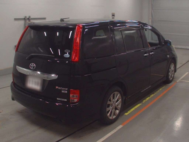 TOYOTA ISIS 2010