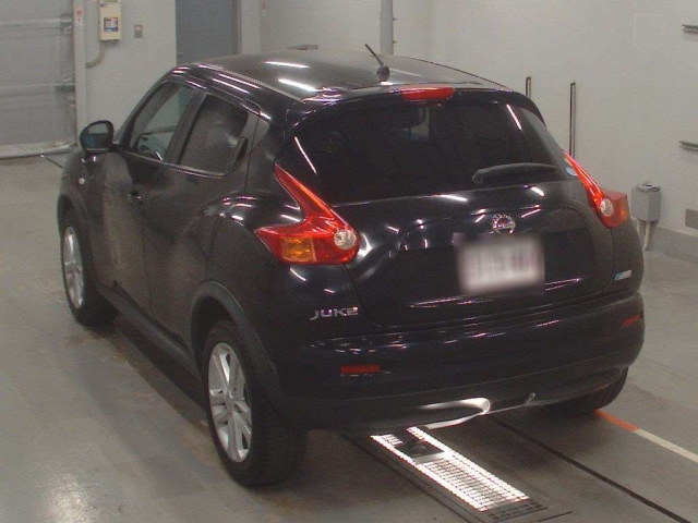 NISSAN JUKE 2011