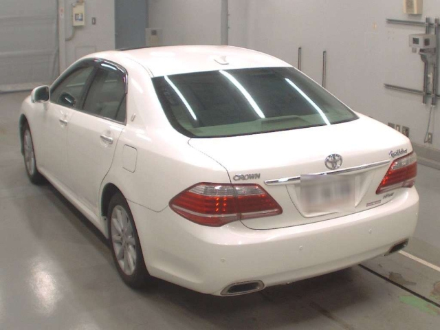 TOYOTA CROWN 2012