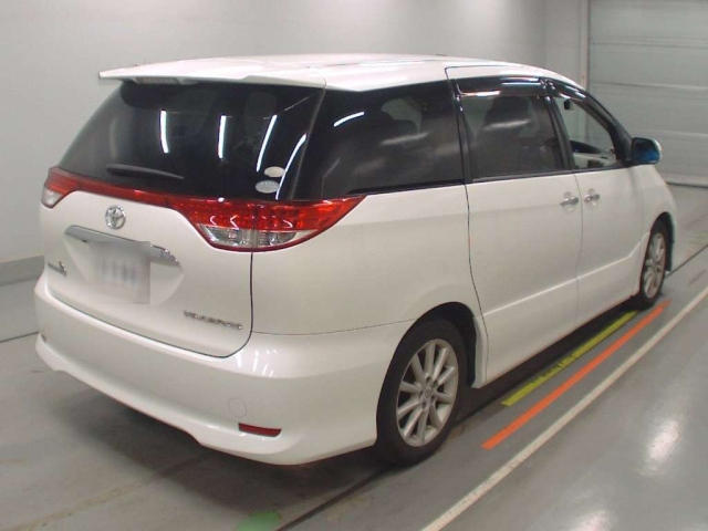 TOYOTA ESTIMA 2010