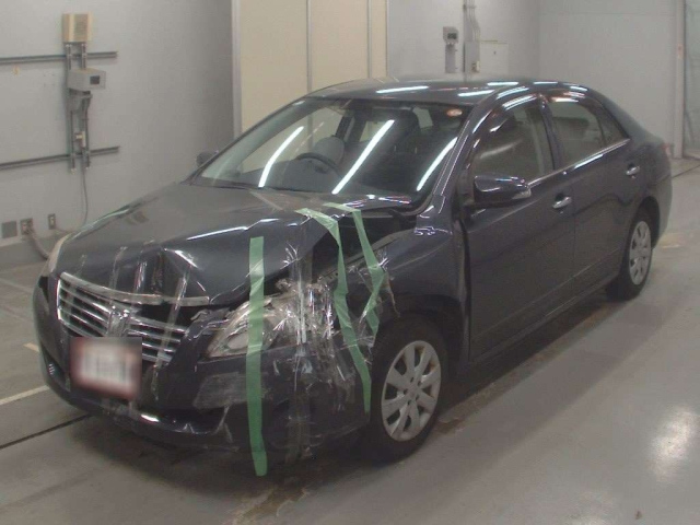 TOYOTA PREMIO 2013