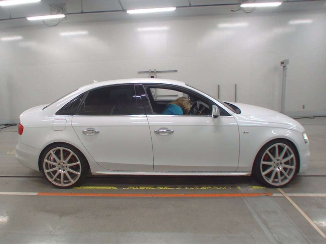 AUDI A4 2015