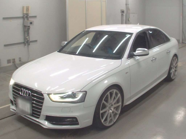 AUDI A4 2015