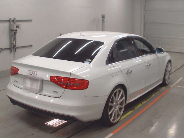 AUDI A4 2015