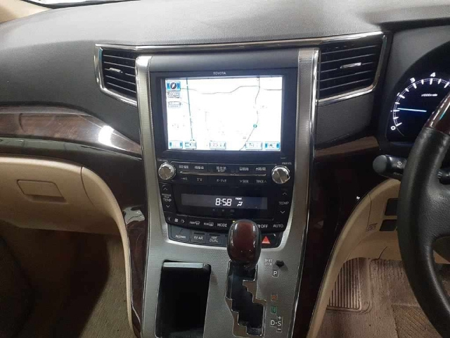 TOYOTA VELLFIRE 2013