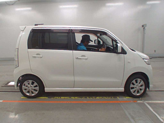 SUZUKI WAGON R 2011