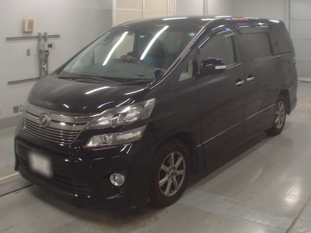 TOYOTA VELLFIRE 2013