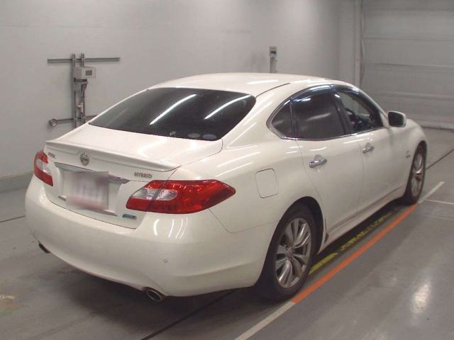 NISSAN FUGA 2011
