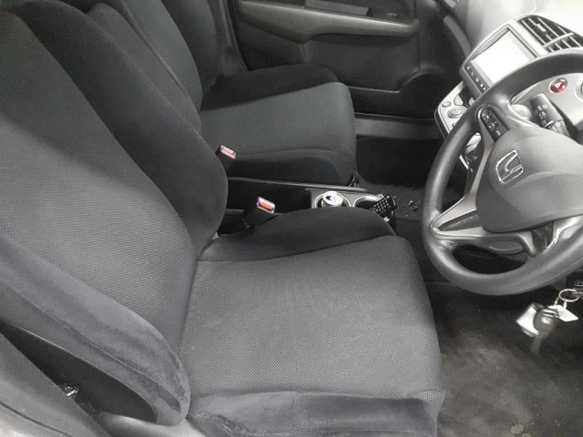 HONDA STREAM 2008