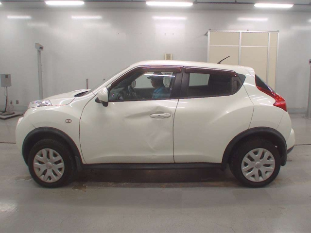 NISSAN JUKE 2010