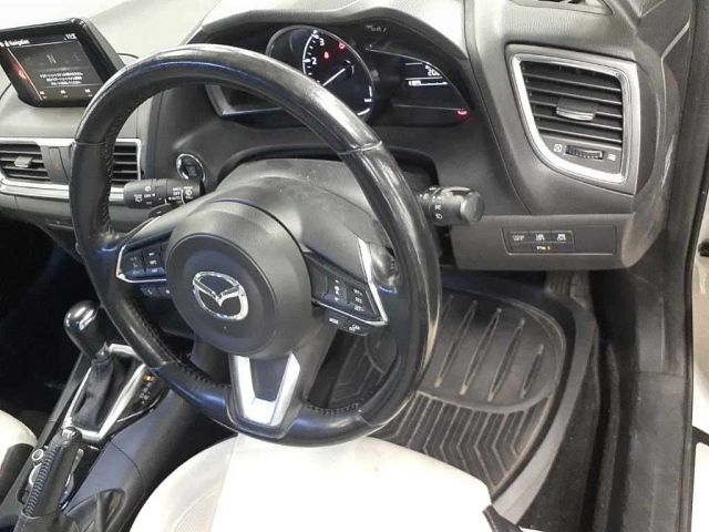 MAZDA AXELA 2016