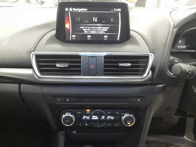 MAZDA AXELA 2016