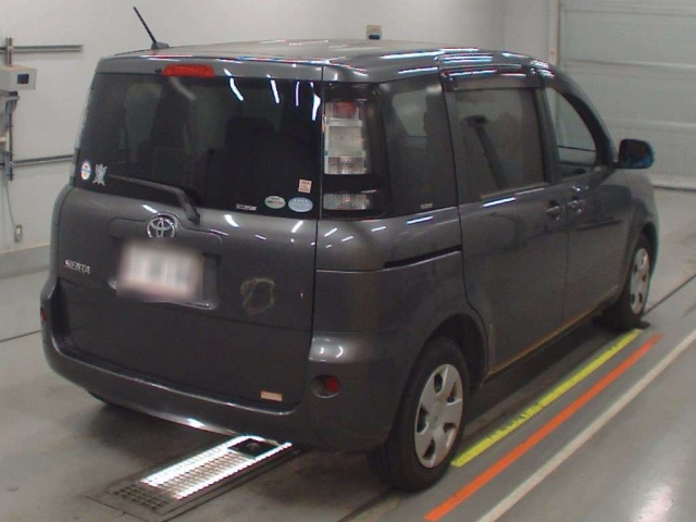 TOYOTA SIENTA 2011