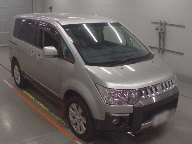 MITSUBISHI DELICA D5 2019