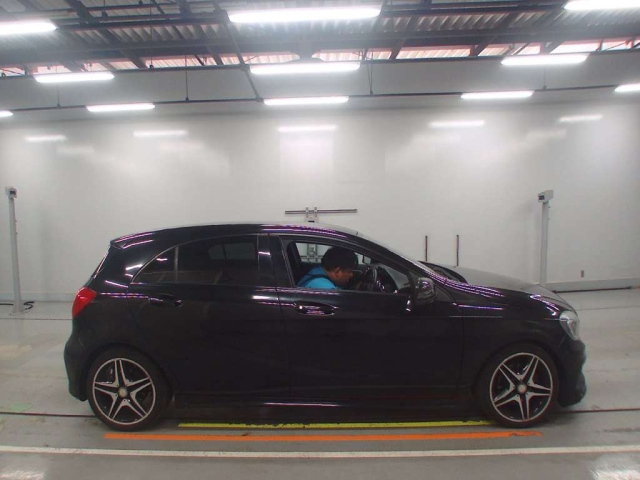 MERCEDES BENZ A CLASS 2015