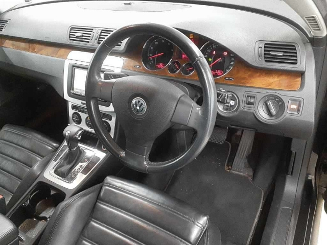 VOLKSWAGEN PASSAT VARIANT 2008