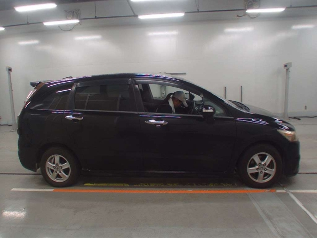 HONDA STREAM 2010