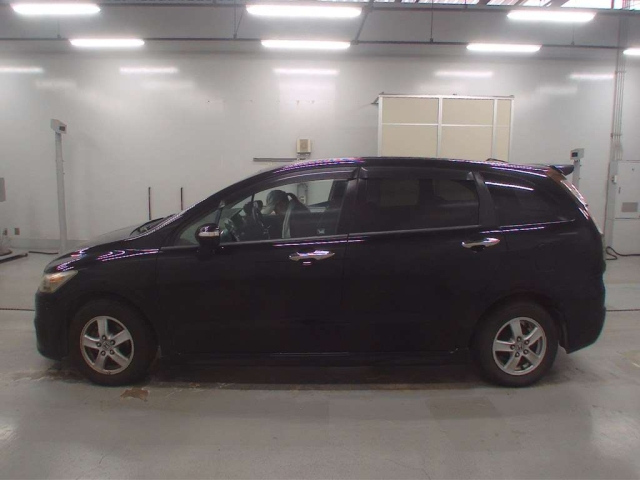 HONDA STREAM 2010