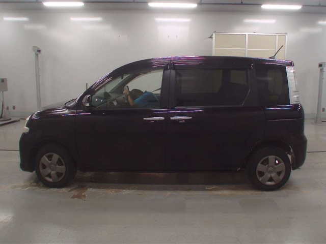 TOYOTA SIENTA 2012