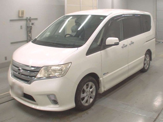 NISSAN SERENA 2013