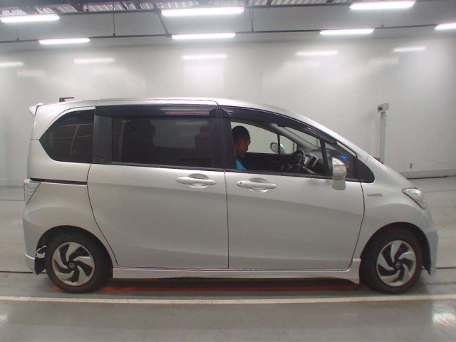 HONDA FREED 2014