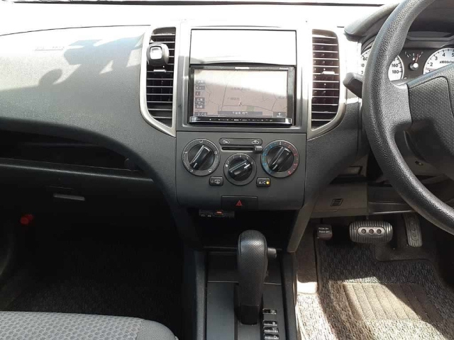 NISSAN WINGROAD 2013