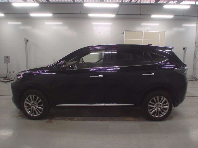 TOYOTA HARRIER 2014