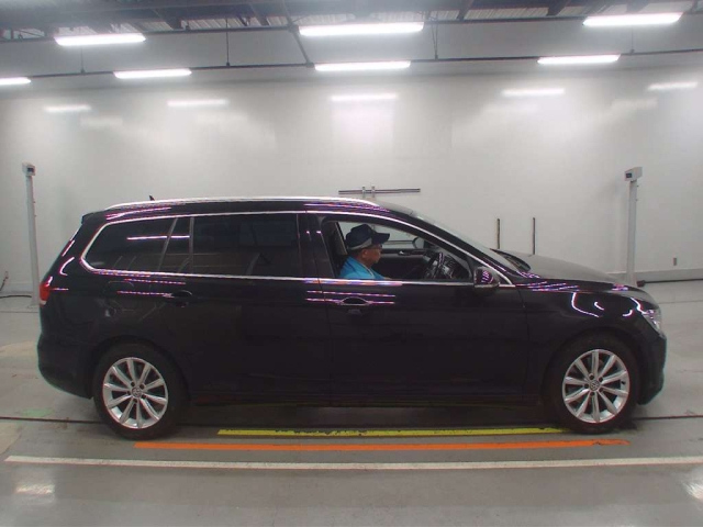 VOLKSWAGEN PASSAT VARIANT 2016