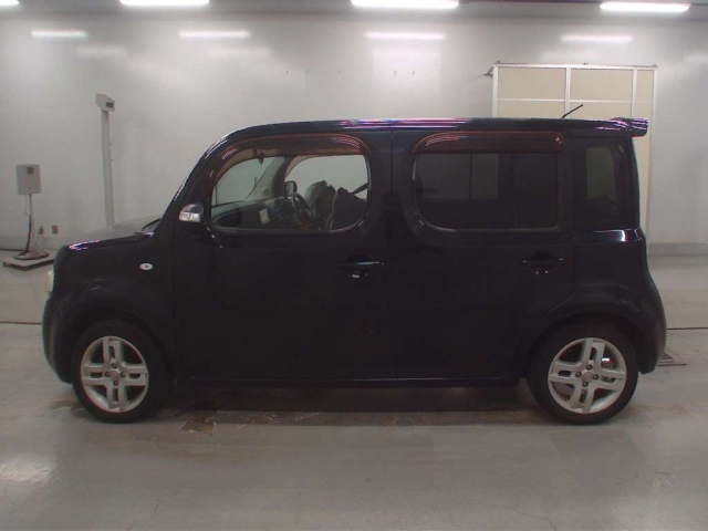 NISSAN CUBE 2010