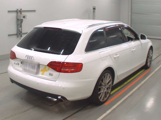 AUDI A4 2008