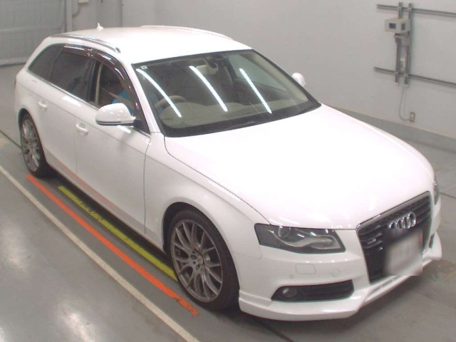 AUDI A4 2008