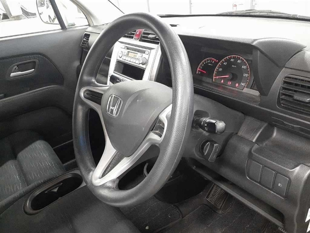 HONDA ZEST 2009
