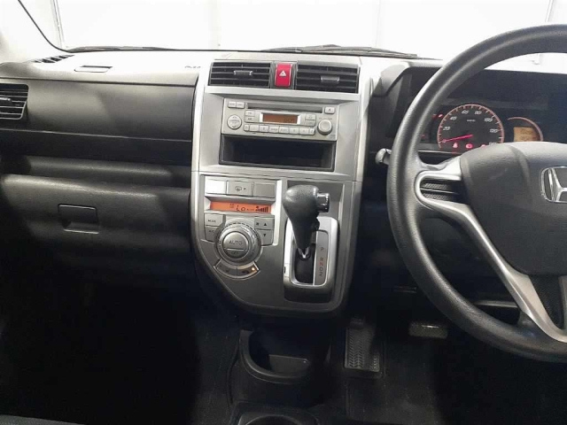 HONDA ZEST 2009