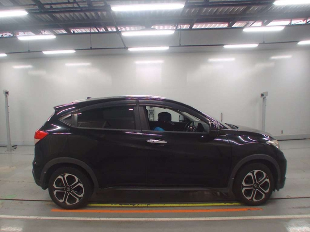 HONDA VEZEL 2014