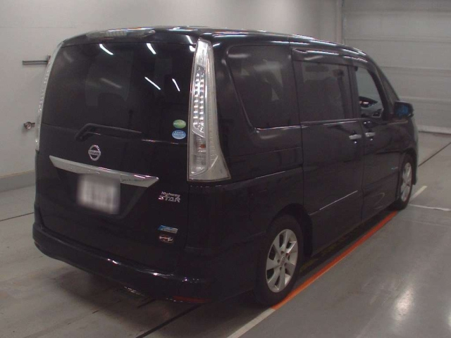 NISSAN SERENA 2013