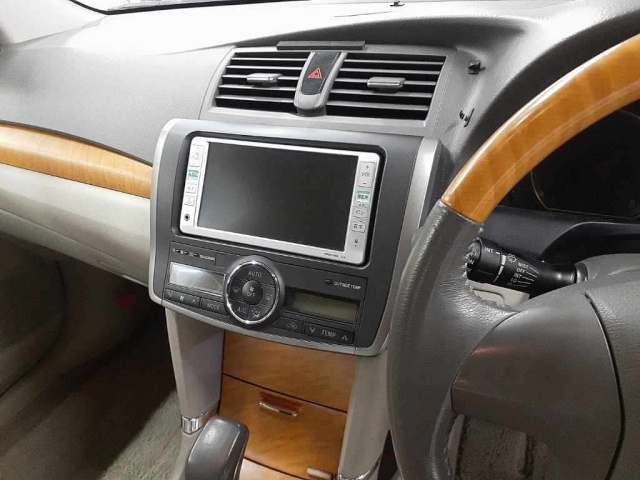 TOYOTA PREMIO 2009