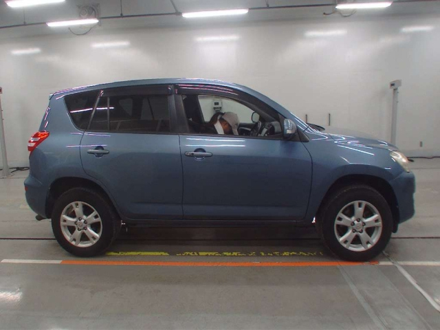 TOYOTA RAV4 2010