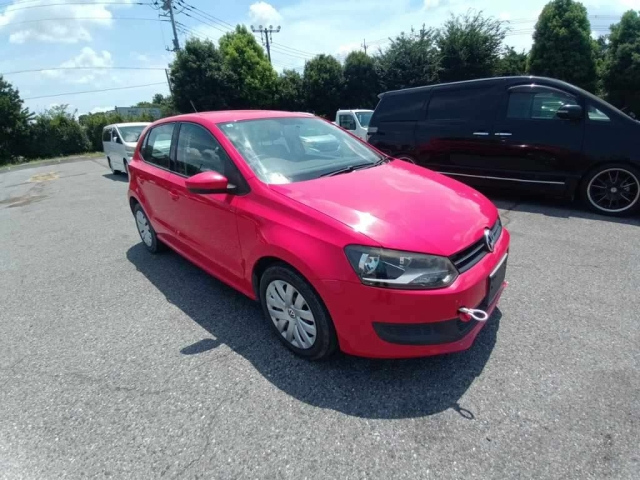 VOLKSWAGEN POLO 2010