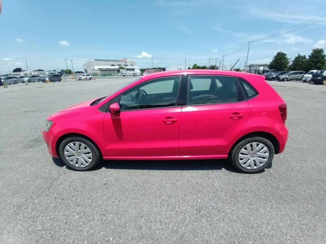 VOLKSWAGEN POLO 2010